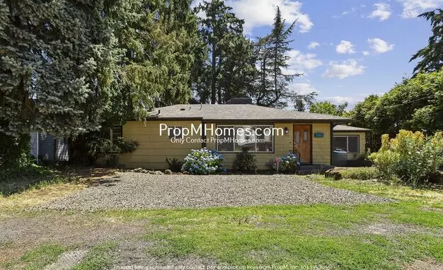 Charming Three Bedroom In Woodstock Neighborhood! Apartment for rent in Portland, OR Charming Three Bedroom In Woodstock Neighborhood! Apartment for rent in Portland, OR