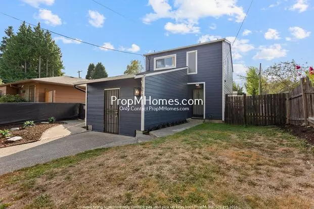 Updated Three Bedroom Home In The Boise Neighborhood! Apartment for rent in Portland, OR