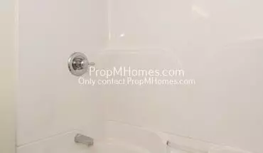 2 of 25 5160 NE Columbia Blvd Apartment for rent in Portland, OR
