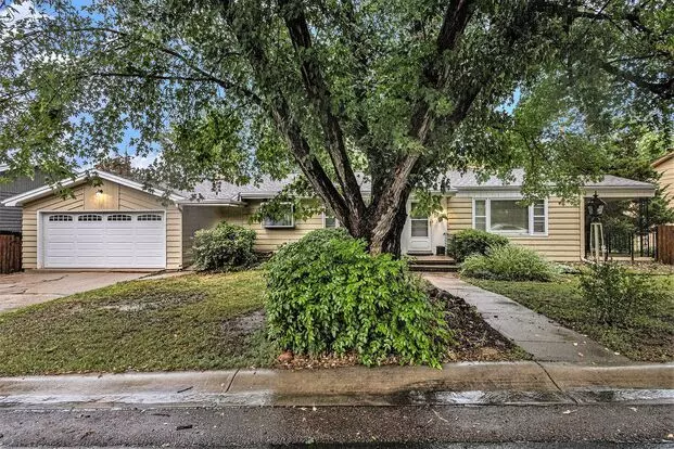 Cheyenne Canyon / 3 Bedroom, 2 Car Garge, Big Yard, Quite Street, Central Air Apartment for rent in Colorado Springs, CO