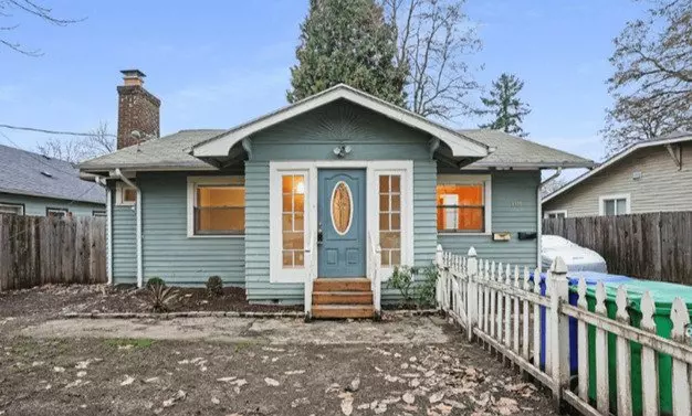 Updated 3br/2ba Home With Bonus Room And Fenced Back Yard In Ne Sumner Neighborhood Apartment for rent in Portland, OR Updated 3br/2ba Home With Bonus Room And Fenced Back Yard In Ne Sumner Neighborhood Apartment for rent in Portland, OR