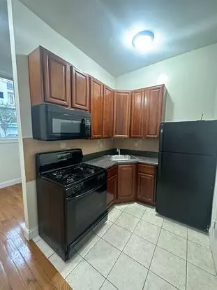 700 - Om 700-702 Bergenline Avenue Llc Apartment for rent in Union City, NJ