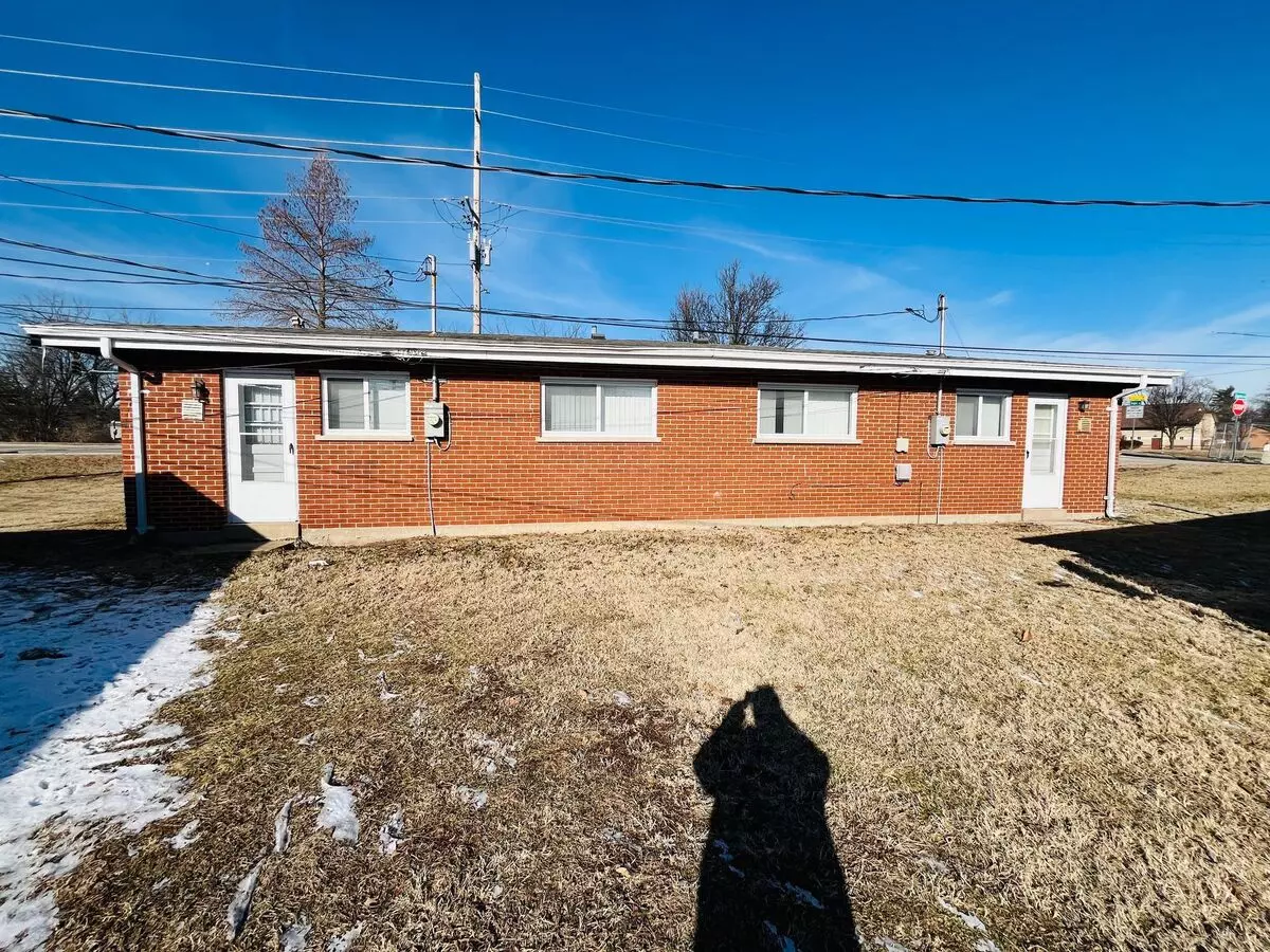 2 of 2 Cypress Rd. 4124-4126 Apartment for rent in St Ann, MO