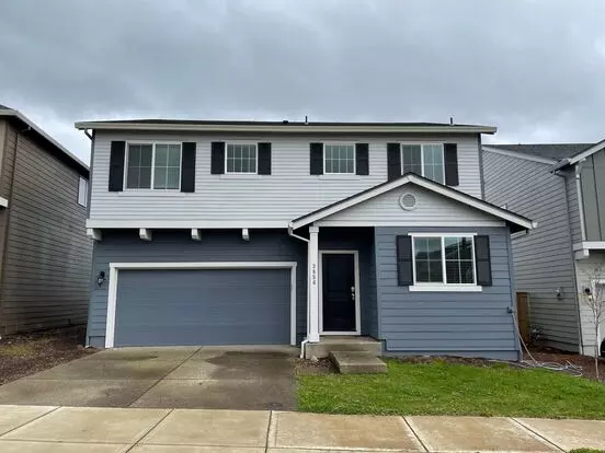 Beautiful 4 + Den Bedroom 2.5 Bath Home Located In Camas! Camas School District! Open Concept! Apartment for rent in Camas, WA