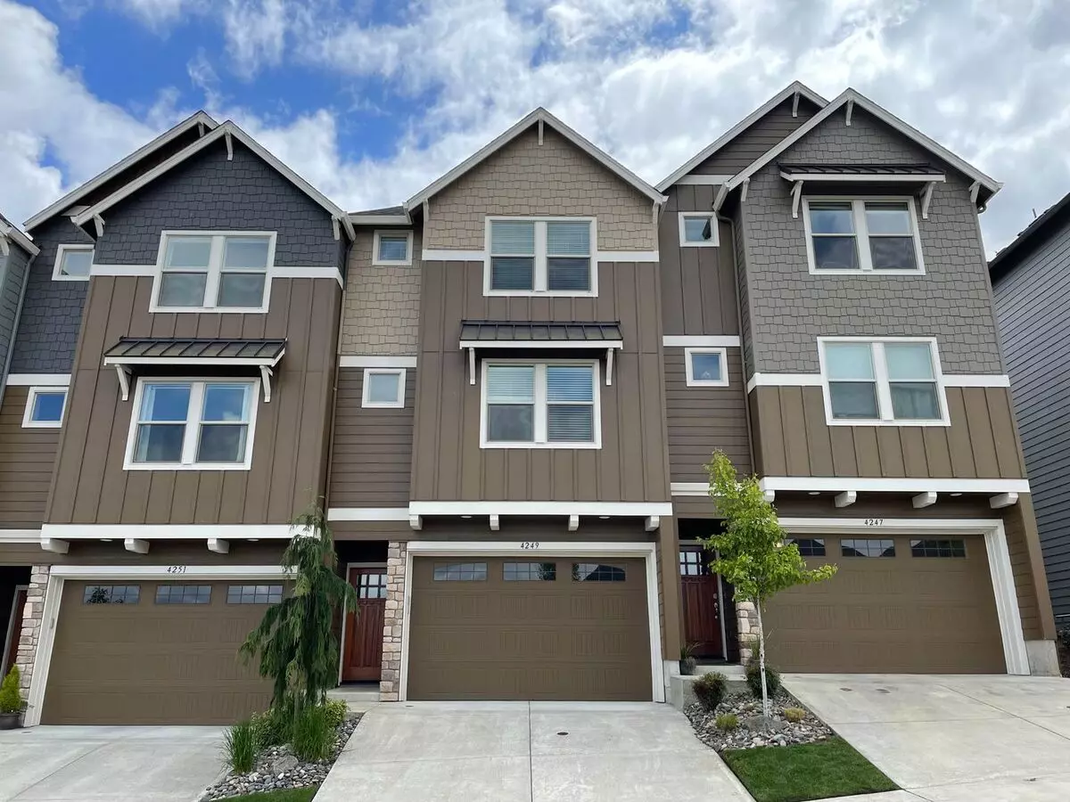 Luxury 4 Bed Camas Townhome! Gated Community With Over-sized Tandem Garage! Camas School District! Fenced Backyard! House for rent in Camas, WA