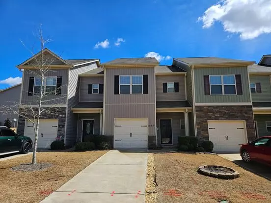 Nice 3 Bed 2.5 Bath Townhouse Located In Acworth Apartment for rent in Acworth, GA