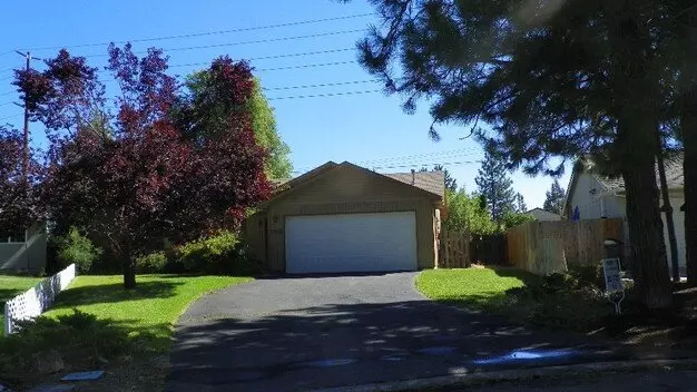 752 SE Breitenbush Apartment for rent in Bend, OR
