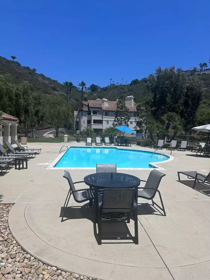 ***scenic Scripps Ranch***2/2 Condo W/ Tandem 2 Car Detached Garage***pet Friendly*** Apartment for rent in San Diego, CA