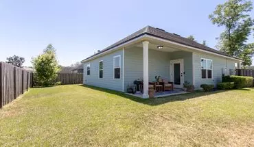 5 of 39 Spacious 3br/2ba Home With Open Layout, Island Kitchen & Fenced Yard – $2000/month House for rent in High Springs, FL