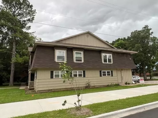 White Oak Apartment for rent in Fayetteville, AR