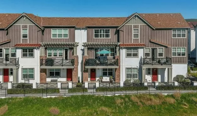 Jordan Ranch Townhouse 4 Bed / 3.5 Bath, Great School, Close To Bart, 580/680 Access And Shopping Apartment for rent in Dublin, CA