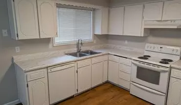 5 of 18 Three Bedroom Single Level Salem Home With Attached Garage ~ 45th Ave 1030 House for rent in Salem, OR