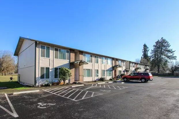 470-488 24th St NE Apartment for rent in Salem, OR