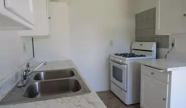 5 of 9 1403 West Ave Apartment for rent in Lancaster, CA