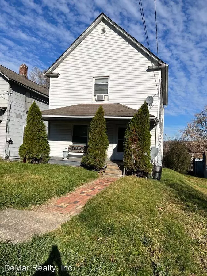 Struthers 2 Bedroom Home House for rent in Struthers, OH