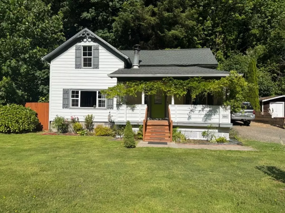 6241 Skunk Holw House for rent in Florence, OR