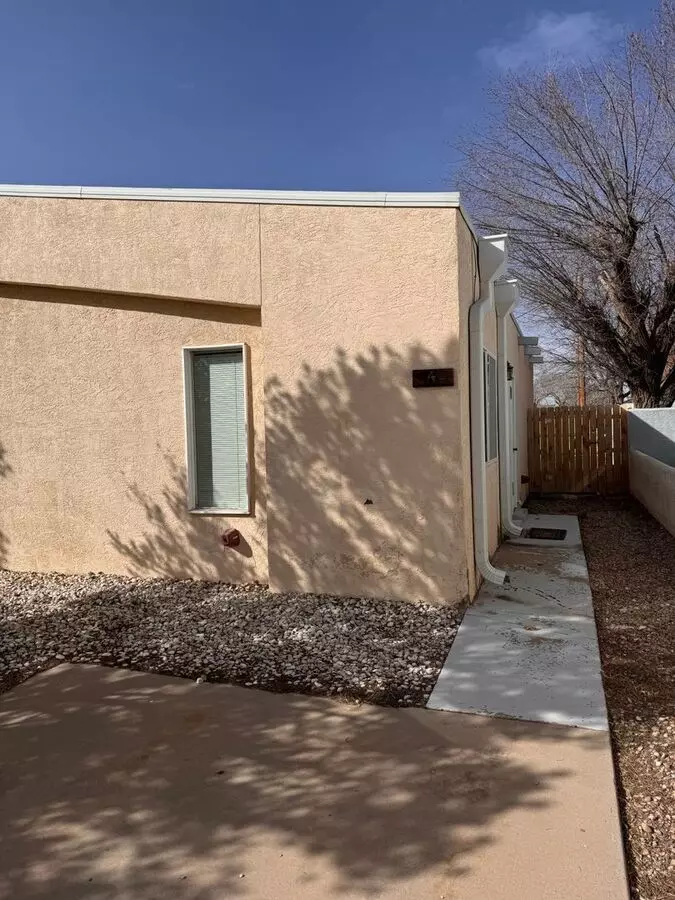 1109 W 7th Apartment for rent in Roswell, NM