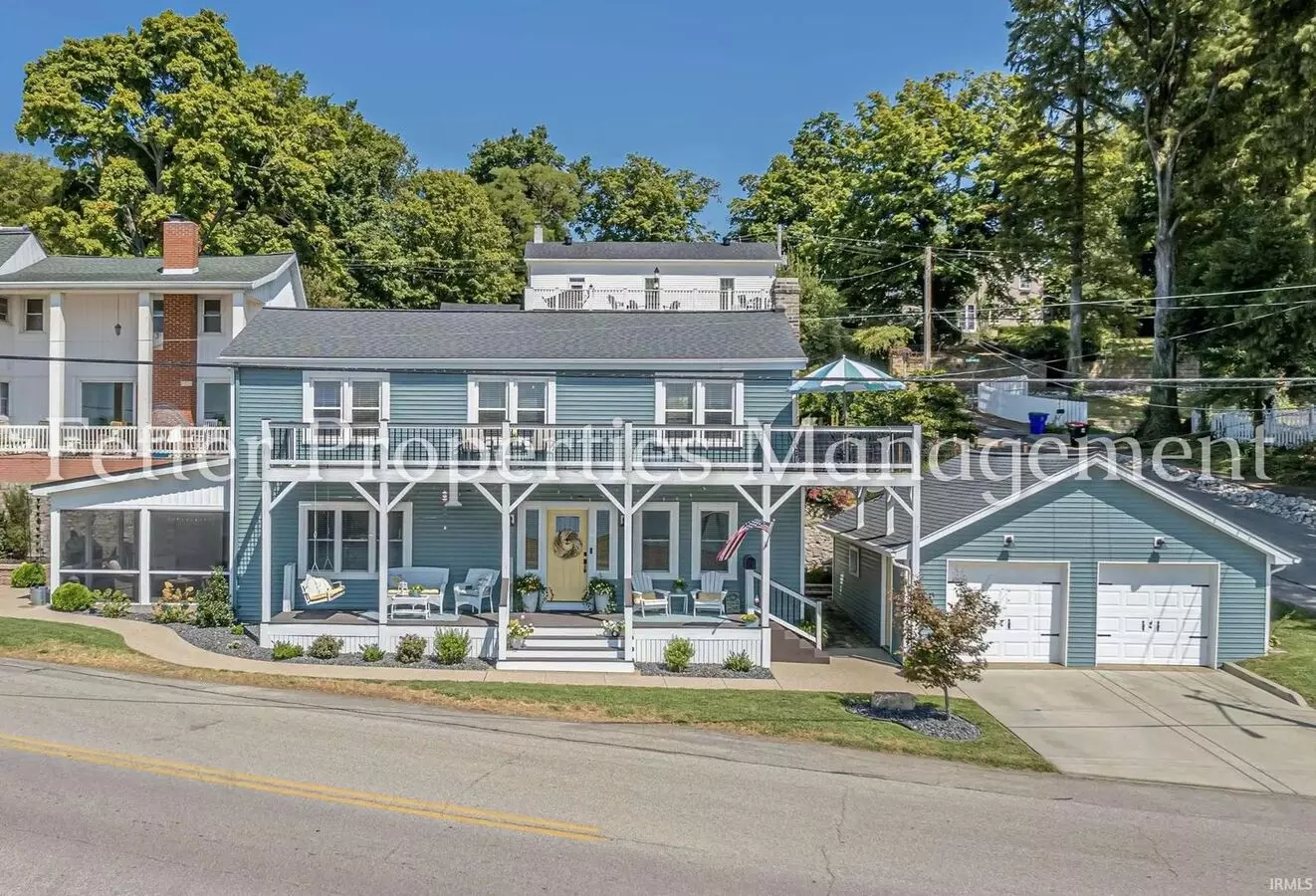 Beautiful 3 Bedroom Home With View Of The Newburgh River! House for rent in Newburgh, IN
