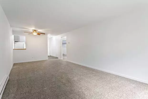 Beautifully Updated 2 Bedroom 1 Bath! Pets Ok! 1 Month Free Rent Amortized Over 12 Month Lease! Apartment for rent in Portland, OR
