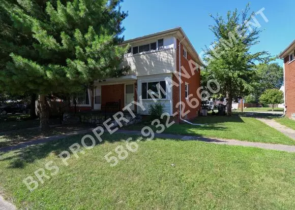2 Bedroom Duplex Unit Apartment for rent in St Clair Shores, MI