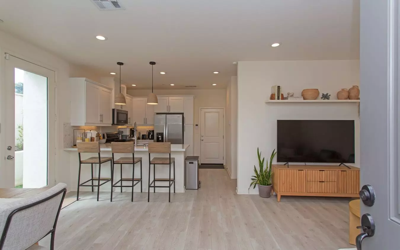 Large Corner-end Townhouse In Oceanside! House for rent in Oceanside, CA