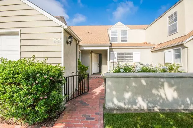 Bright Beautiful Tamarack Point Townhome! Apartment for rent in Carlsbad, CA