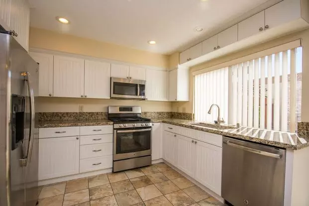 Spacious 3br Condo With Pool View In Tanglewood!! Apartment for rent in Carlsbad, CA