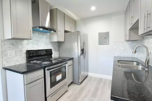 Hamilton Plaza Apartments Apartment for rent in Campbell, CA