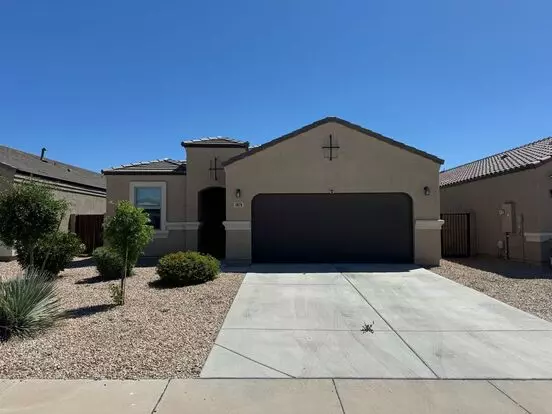 Single Story 3 Bedroom 2 Bath Magma Ranch Apartment for rent in Florence, AZ