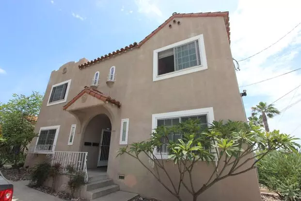 Beautiful 2 Bedroom 1 Bathroom Upstairs Apartment - Move In Special Apartment for rent in San Diego, CA