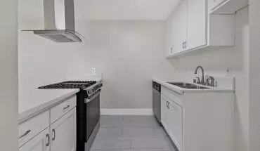 4 of 32 Upstairs Unit!! Under New Management!! Under New Owner! Apartment for rent in Visalia, CA