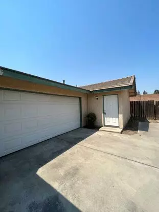 975-83 North Lynora Apartment for rent in Tulare, CA