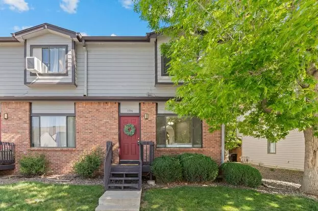 Contemporary Comfort Meets Convenience In This Stylish Townhome!! Apartment for rent in Arvada, CO