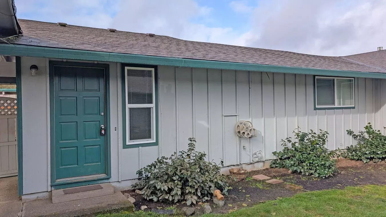 2 Bedroom 1 Bath Duplex House for rent in Cornelius, OR