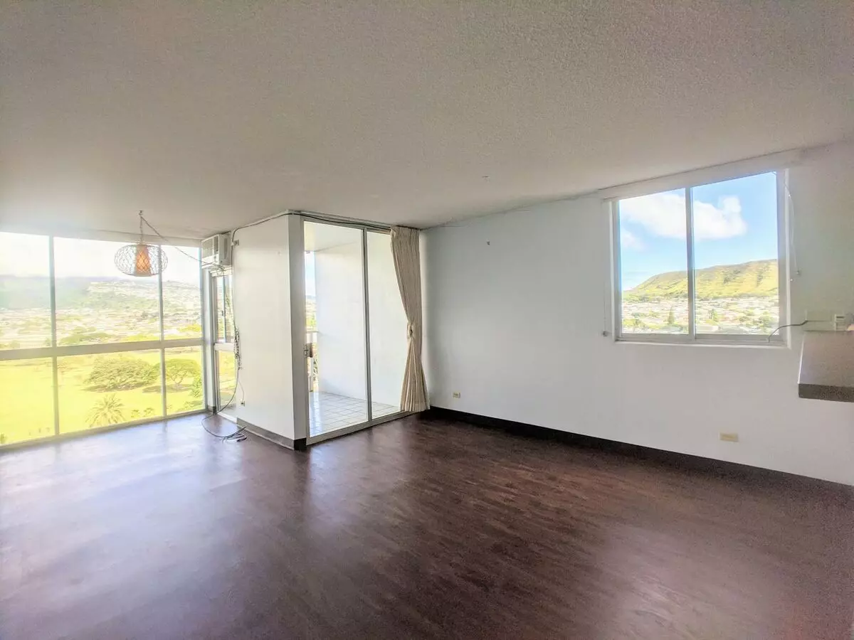 **canal House Most Utilities Incld 1bd/1ba/1pk Condo** House for rent in Honolulu, HI