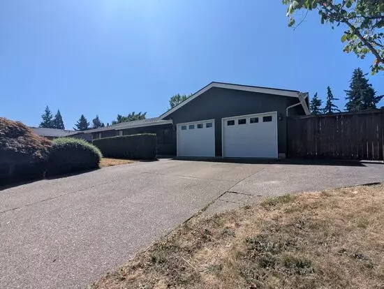 Wonderful 4-bedroom, 2-bath Home With Solid Surface Flooring In Santa Clara! Apartment for rent in Eugene, OR