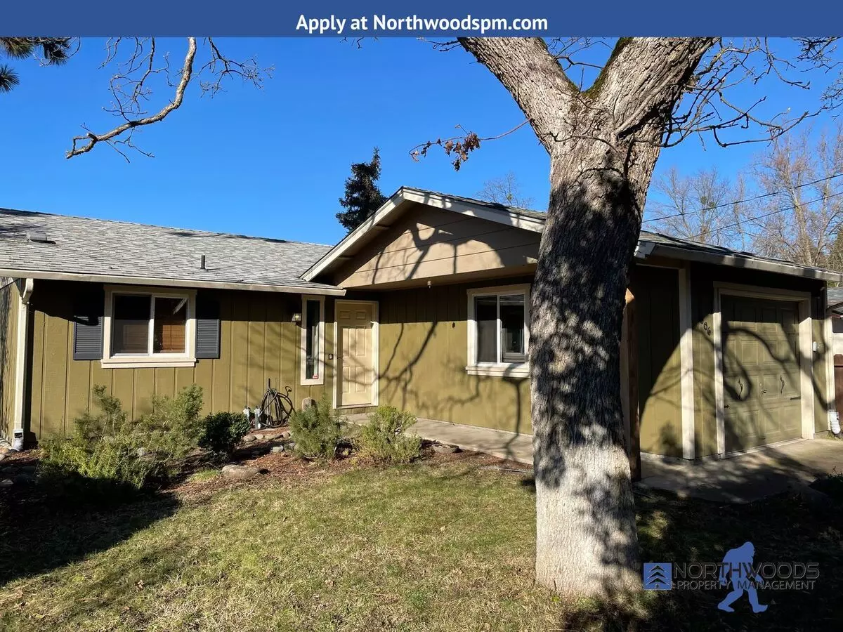 Very Nice 3 Bedroom 2 Bath "pet Friendly" Home In Phoenix House for rent in Phoenix, OR