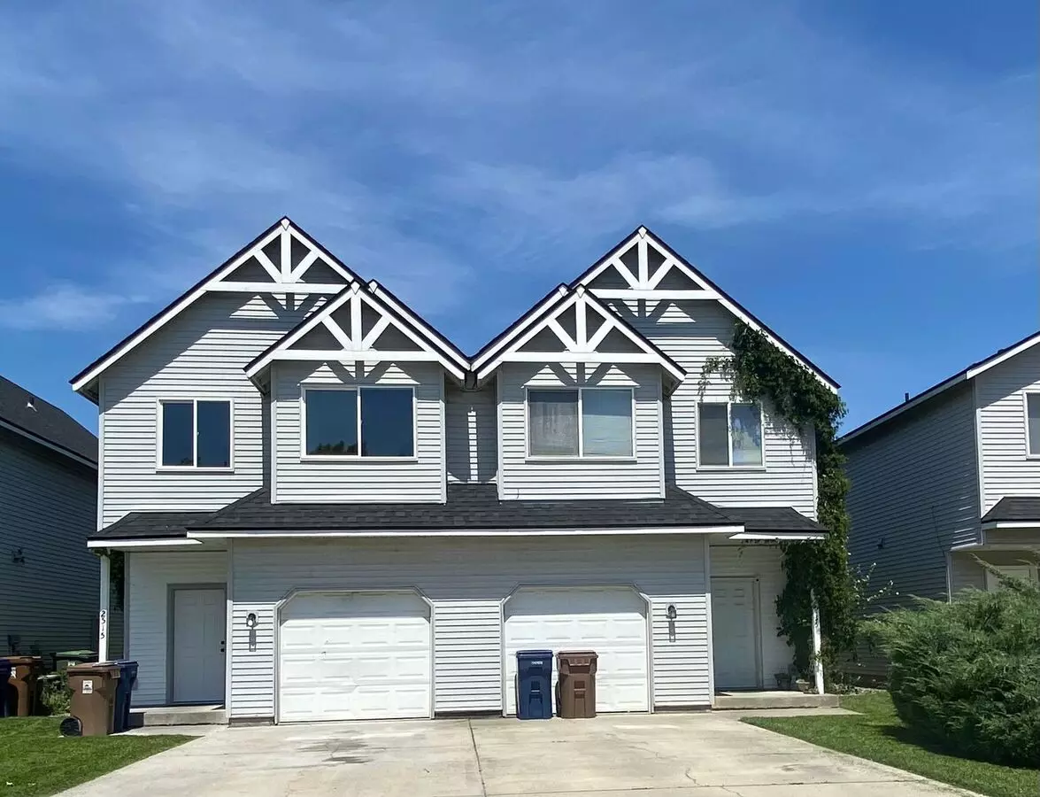 Large 3 Bedroom, 2.5 Bath Duplex-just Updated And Available Now House for rent in Spokane, WA