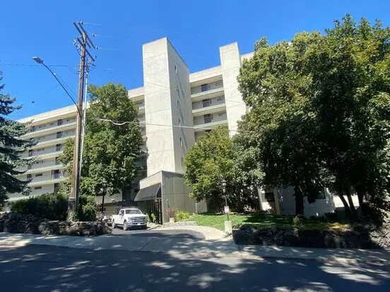 Class And Style! 3 Bed, 2 Bath South Hill Condo W/ Parking And Stunning View! Apartment for rent in Spokane, WA