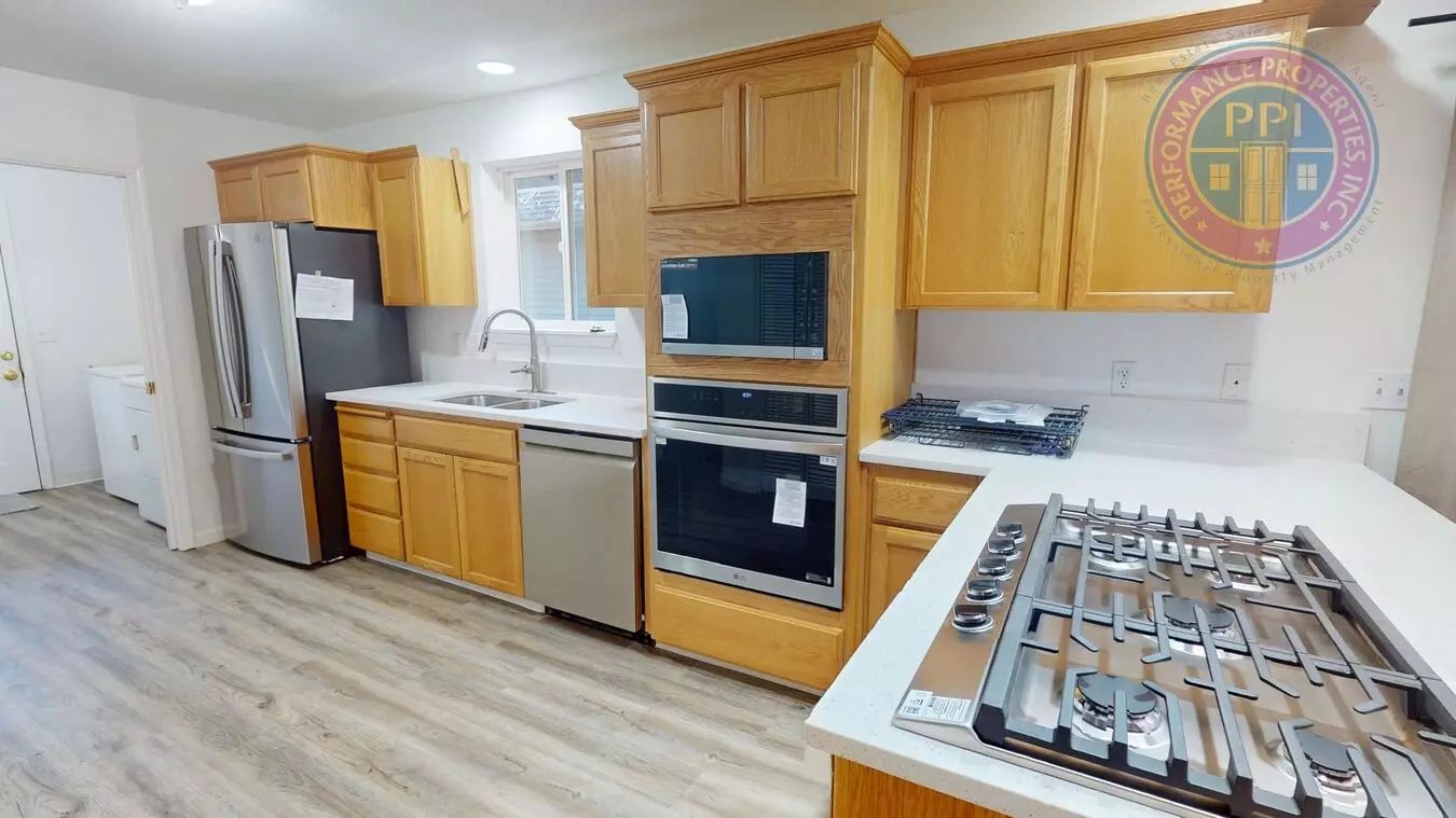 First Addition - Lake Oswego / Single Level, Newly Updated, Basement & Garage House for rent in Lake Oswego, OR