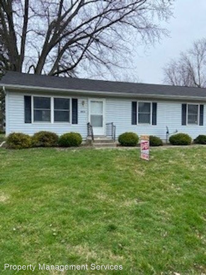 208 S Spring St Wakarusa, IN Apartment for Rent Rentable