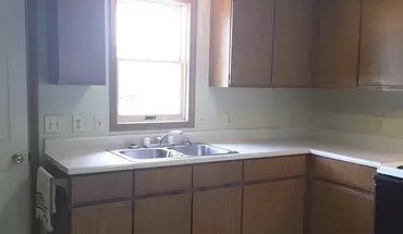 4 of 11 305 E Harrison St Apartment for rent in Wakarusa, IN