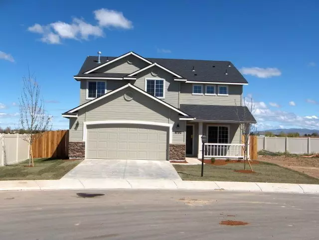 Super Meridian Location!!! Many Upgrades, Gorgeous 4 Bedroom 2.5 Bath Fenced Yard. Community Pool House for rent in Meridian, ID