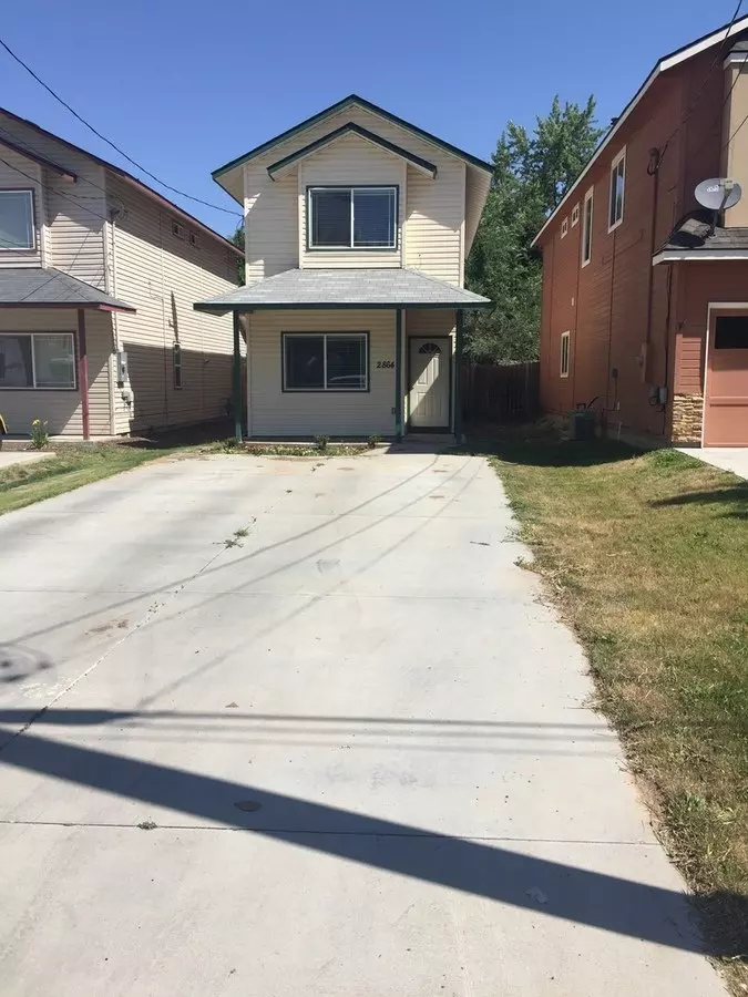 $1895..00 - 2 Bed/2.5 Bath On The Bench....fenced Back Yard With A Storage Unit...landscaping Included With Your Rent. House for rent in Boise, ID