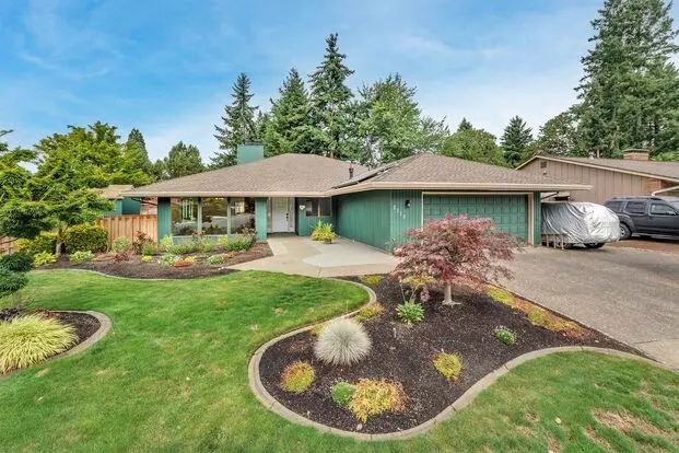 Single Level Ranch Style Home In Singing Woods! Apartment for rent in Hillsboro, OR