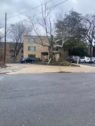 Updated One Bed One Bath Just A Block From The Cleveland Park Metro! Available Now! Apartment for rent in Washington, DC