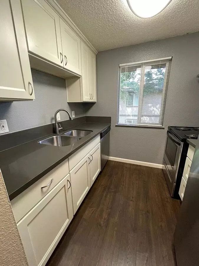 Emerald Park Apts Apartment for rent in Portland, OR