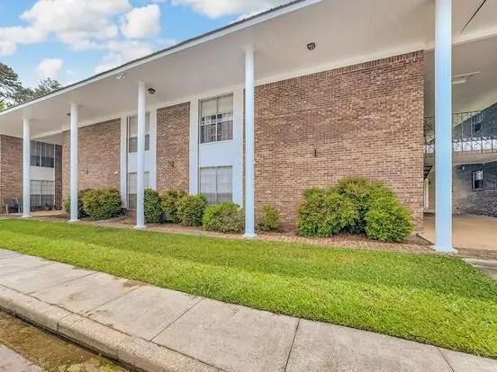 Chateau Orleans Apartments Apartment for rent in Birmingham, AL Chateau Orleans Apartments Apartment for rent in Birmingham, AL