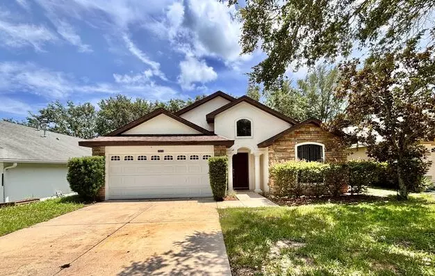 Large 4/2 With New Floors In Gated Community! Apartment for rent in Leesburg, FL