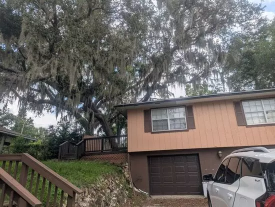 Great Family Home With Swimming Pool And Great Location In Eustis Apartment for rent in Eustis, FL